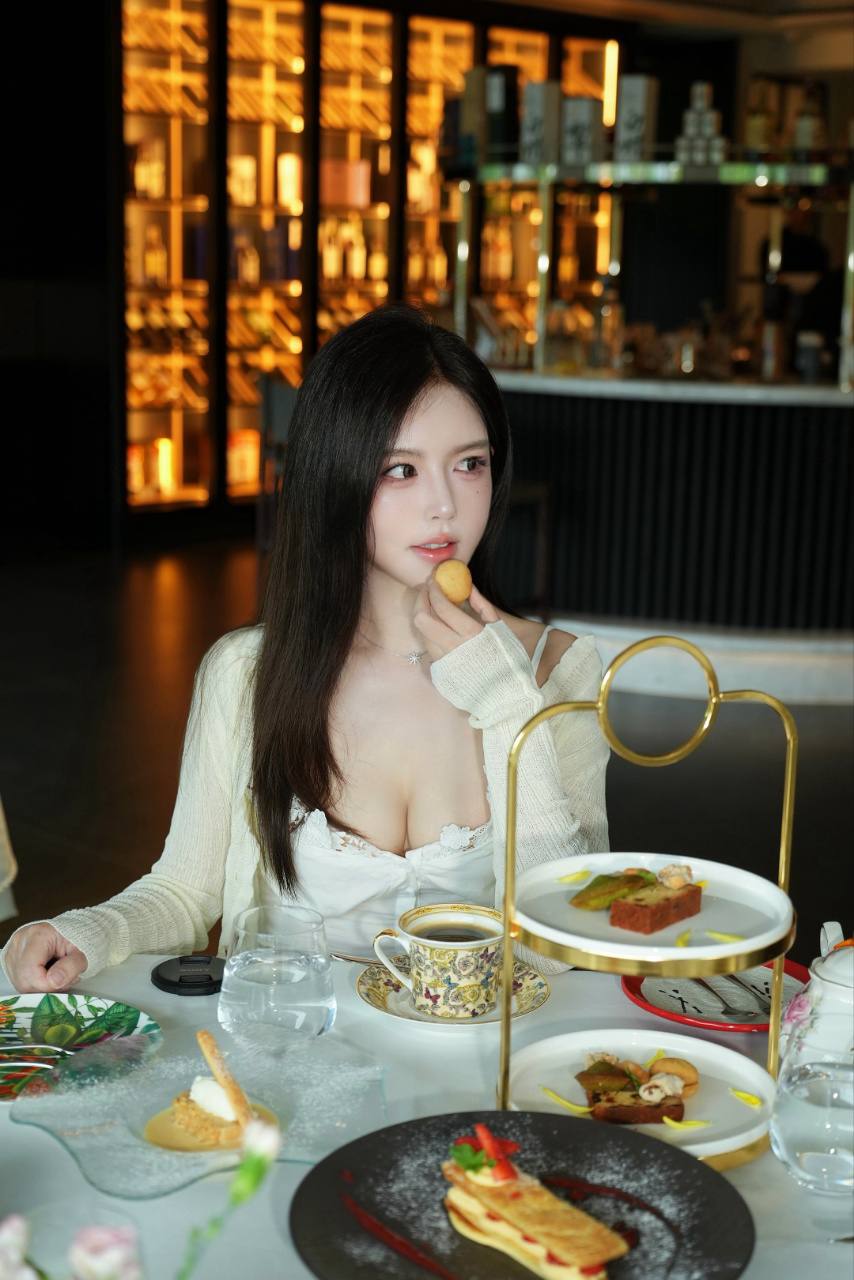 AgADKckxGyh_KFc.jpg